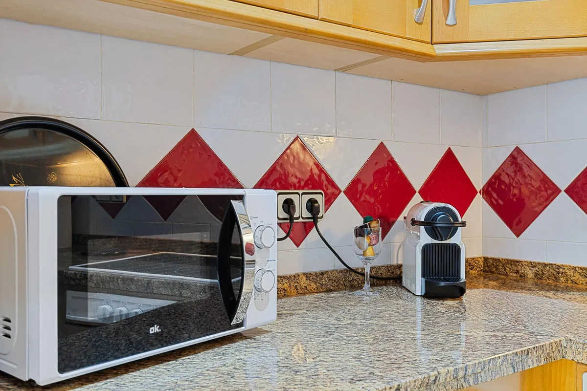 4251e70d-99da-43f8-91e7-d798d7a32597