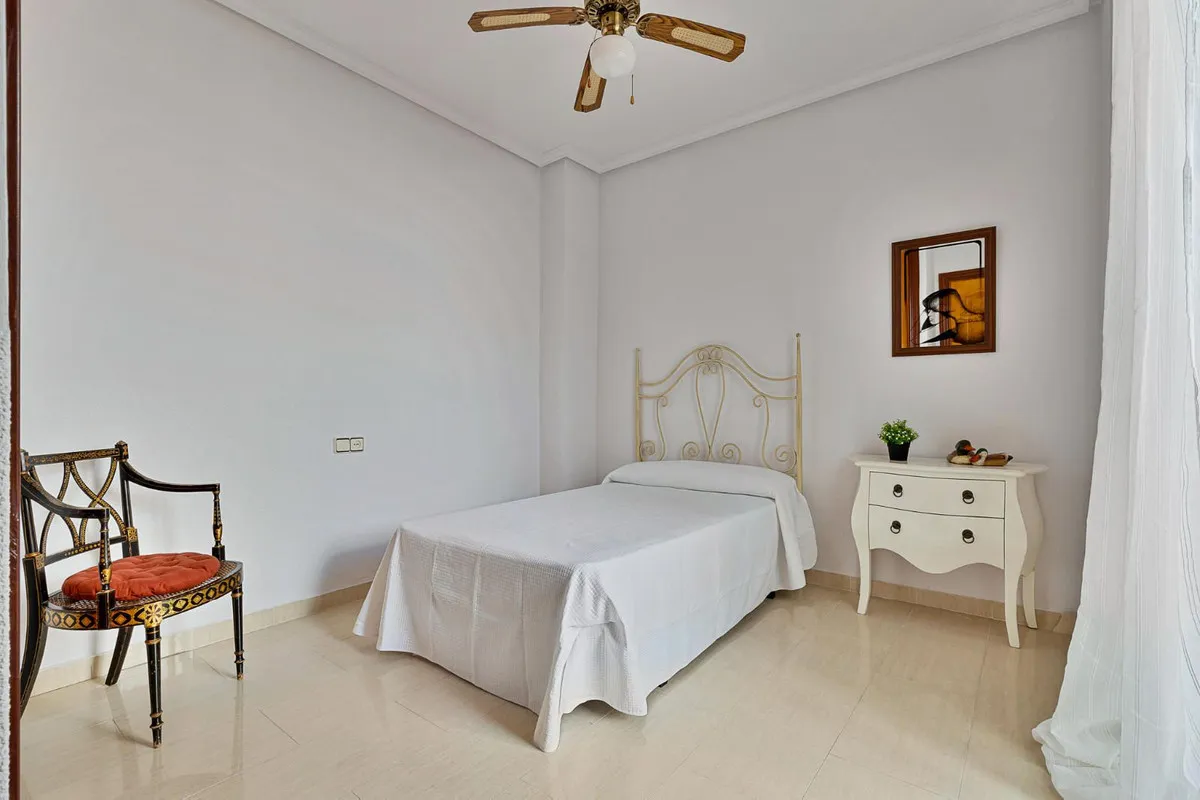 b1e74b68-ab22-40c7-b26e-71b72c972712