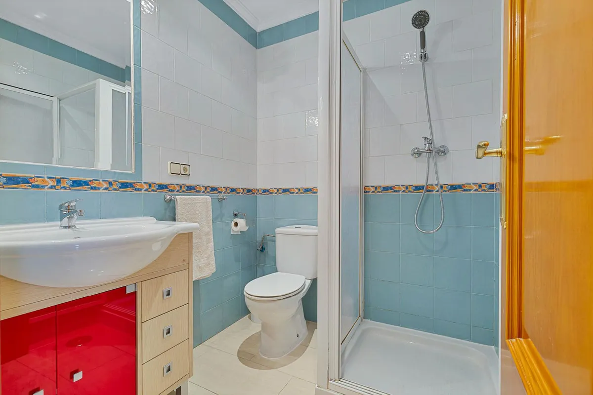 fb74aa66-25f1-4423-8a7b-1a8dadb33bf4