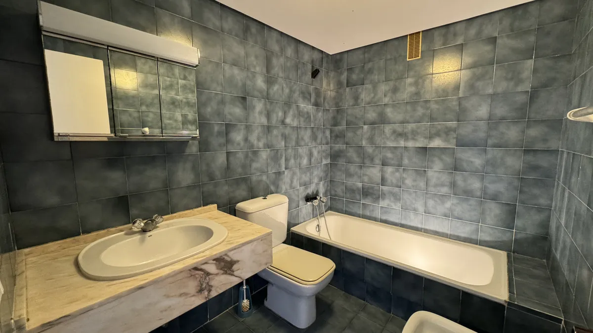 66076546-a232-46eb-b038-1bf35149c730