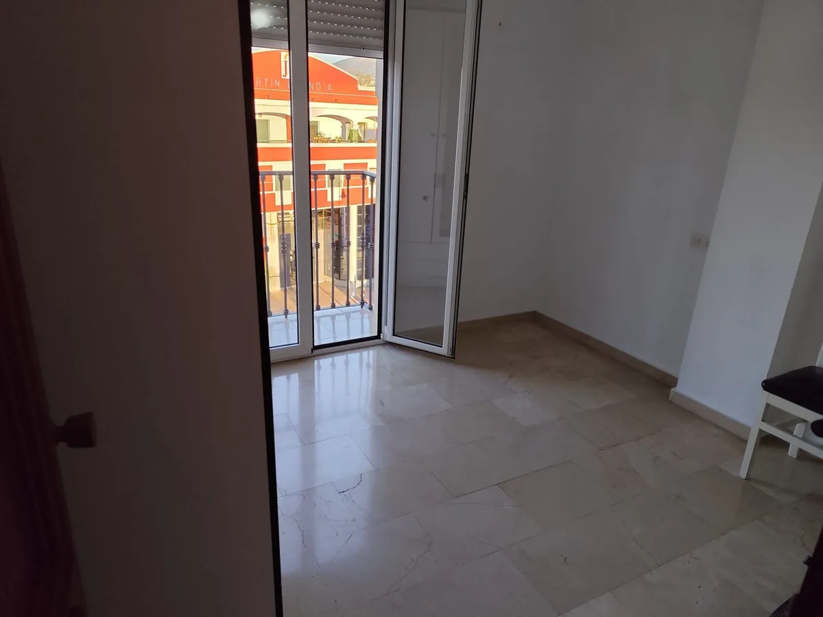 5956ef73-bbb2-40db-9456-b3a61e68a5f8