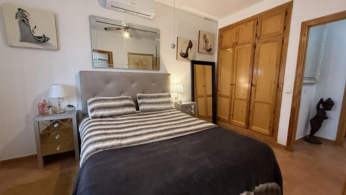 b8c9b5cf-ab61-4d83-a28e-f8b689e7d7f3