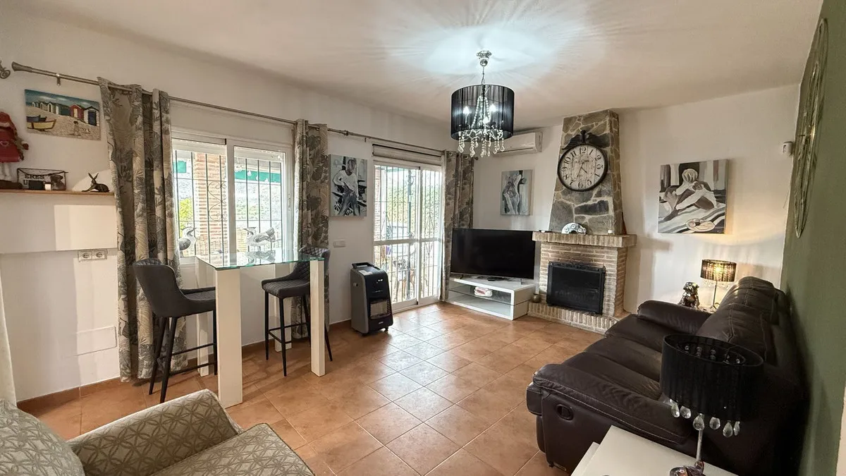 c7d65d9c-5db8-49dc-9e6d-cc3b1127d6fa