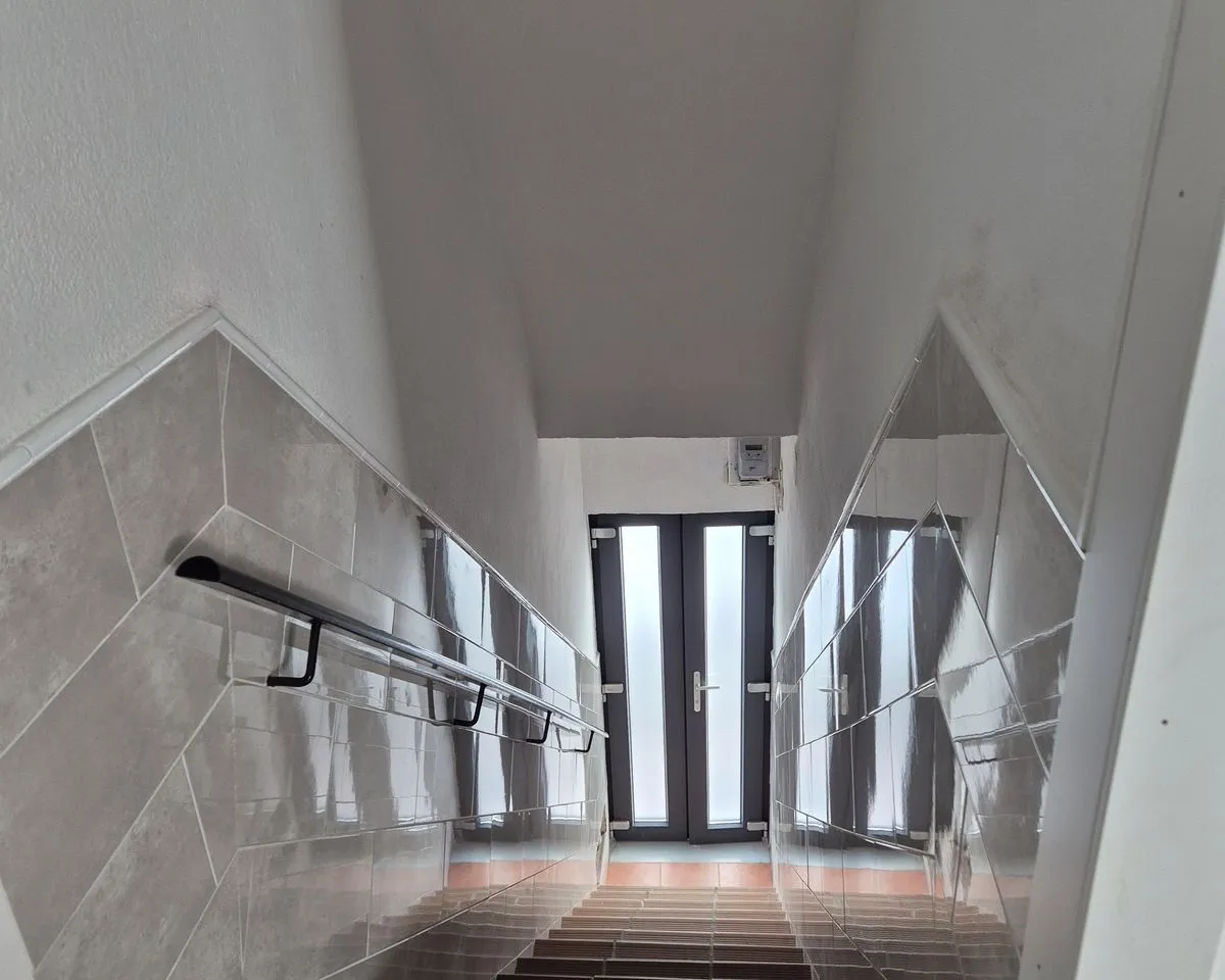 2cc5dbbc-13e4-4dac-aea4-cdd70fb5f751