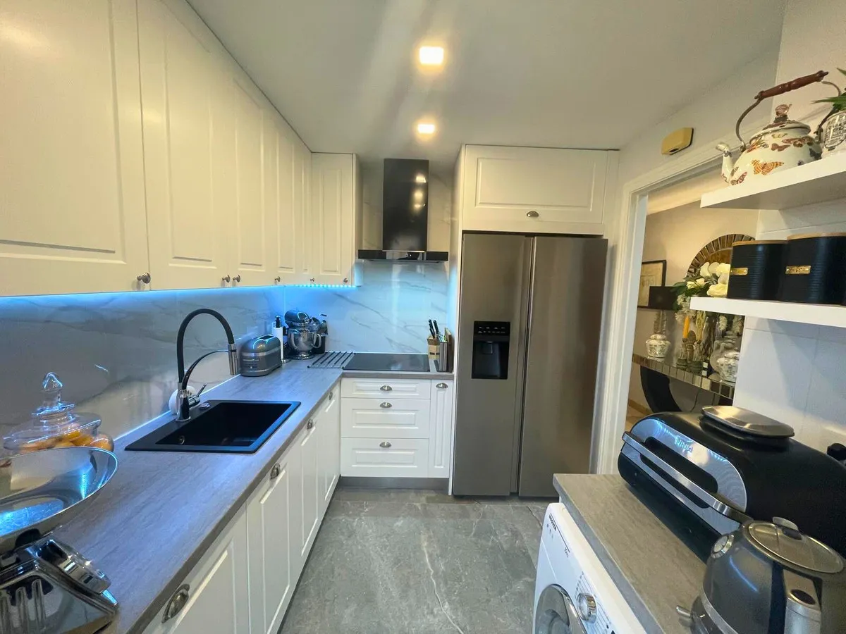 242a0623-0f89-43c9-9584-5ea744be557a