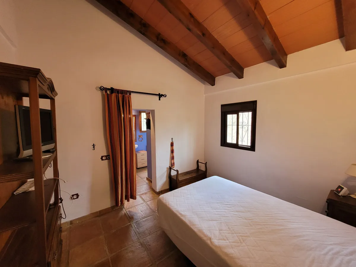 6dc144d6-9fa1-478a-b316-ab045621082a