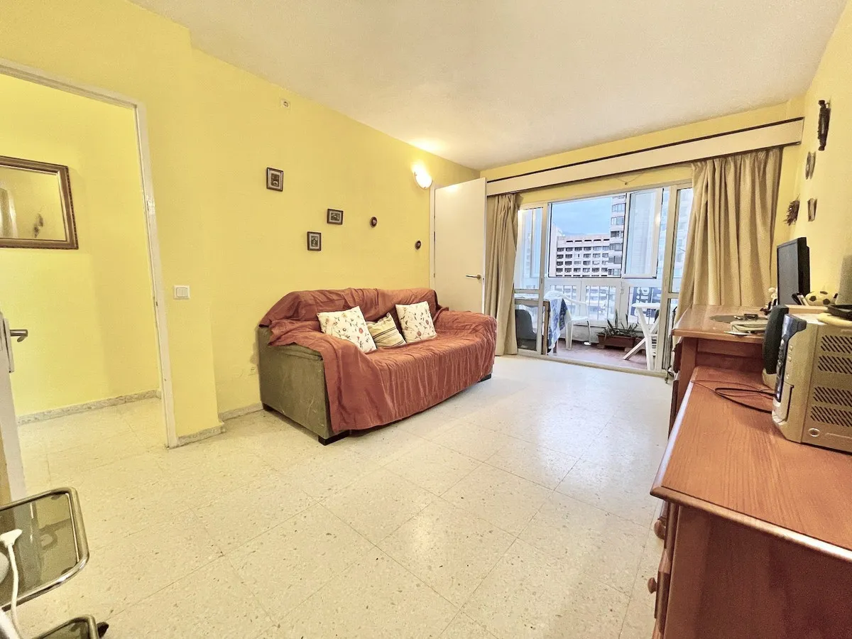 0f69df07-519c-4c4e-882f-2a8cb2ddd56c