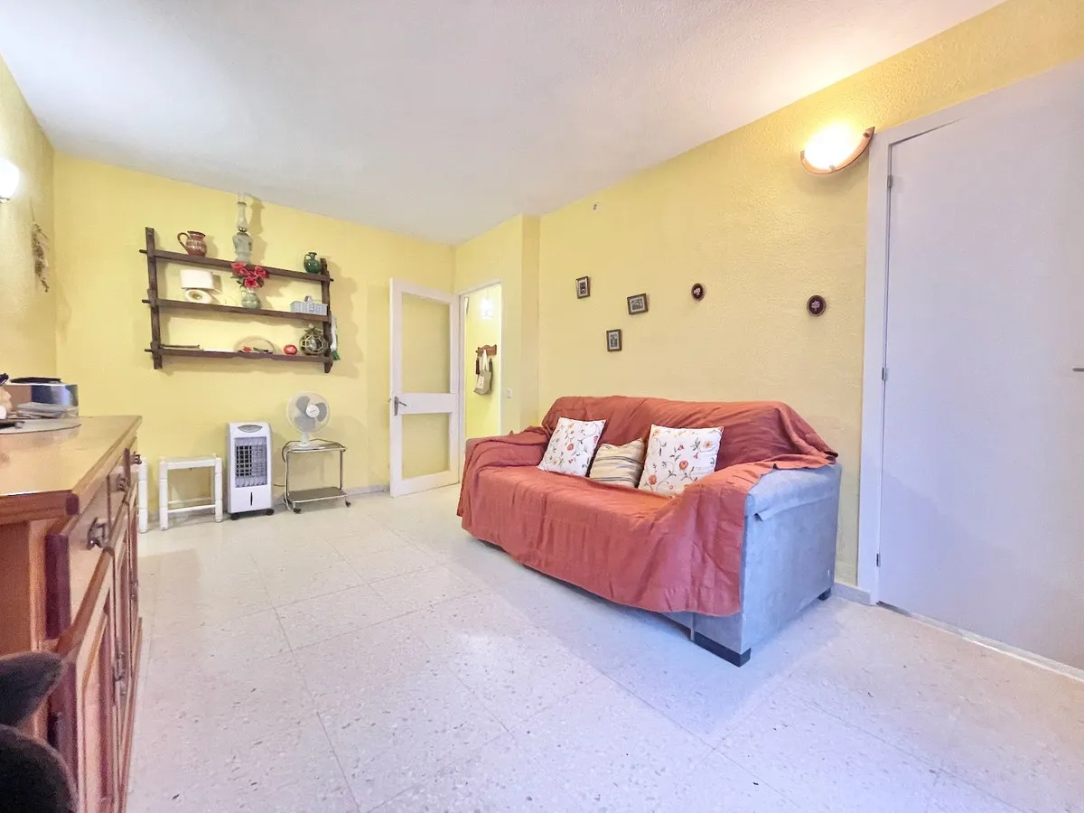 b5dc28a3-77bb-41a3-b01c-9a9e02871e6c