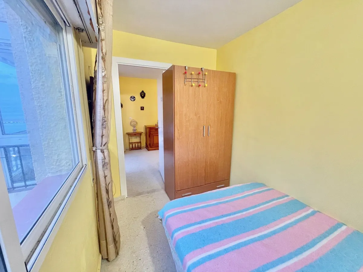 f5b8f3b8-cff7-4dcb-8218-43e8cf601f89