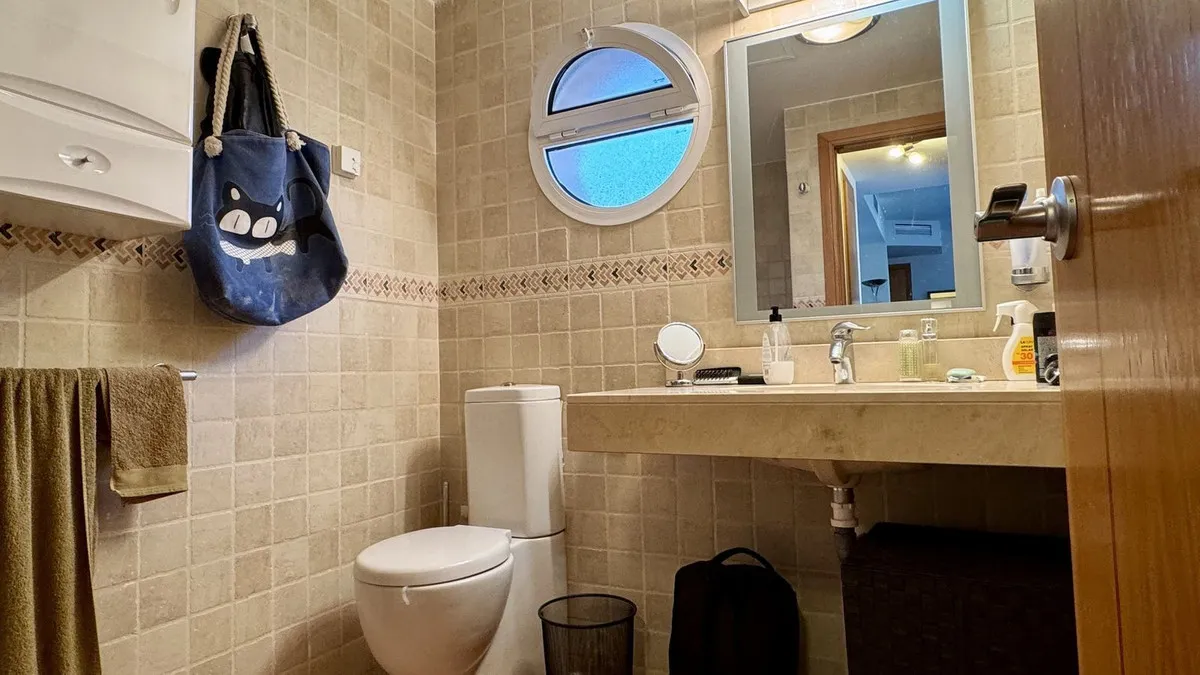 97c04905-43c1-40d6-bd93-be212d03daae