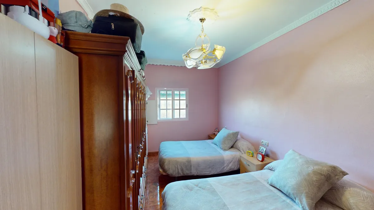 153b65ba-7f69-4e72-ac38-1f4ab945f839