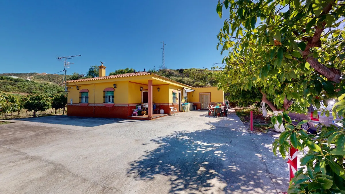 9a3b1c75-1e50-4018-afce-1d37f0e40954