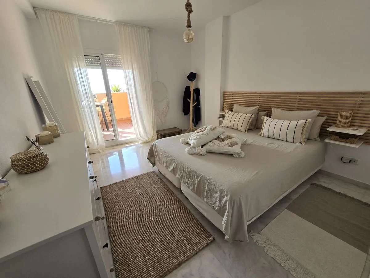 9c23b597-94a3-4195-a733-26cccb0637c2