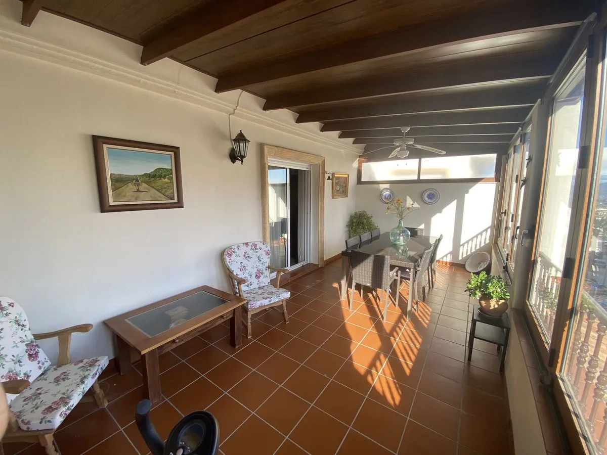 13714775-cb3c-448b-b8a3-5b103692ffe2