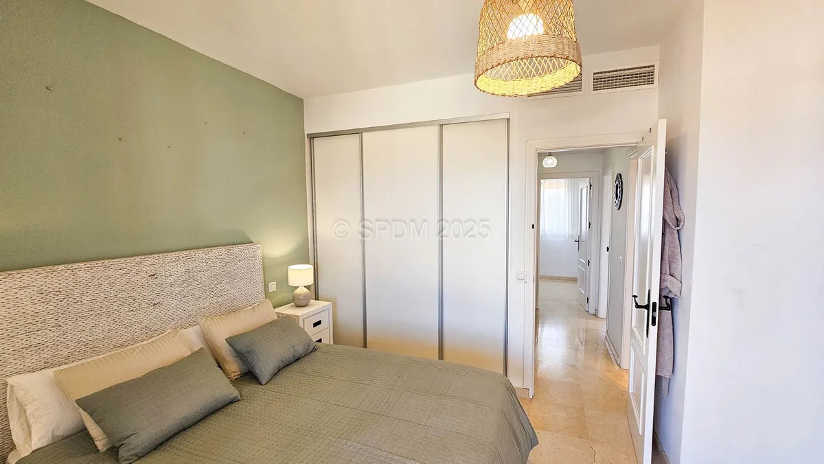 21ad048d-6b6e-4f27-bef9-312413bae37a