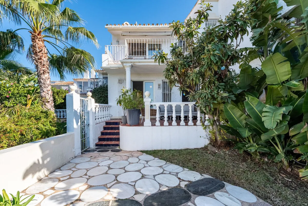 54c93025-0a4a-4048-95fa-b4b09f39a7e2