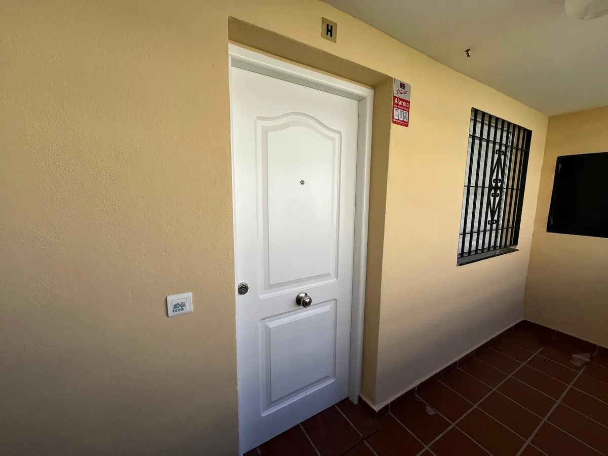 b093208e-0bb0-4c34-b511-4f10f9bc1f67