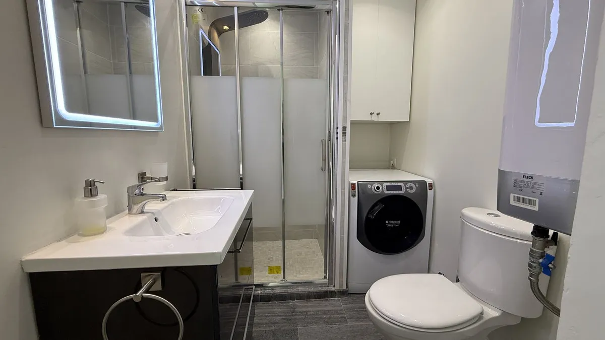 8727dca3-bdfe-41b6-9279-8a088d4970d9