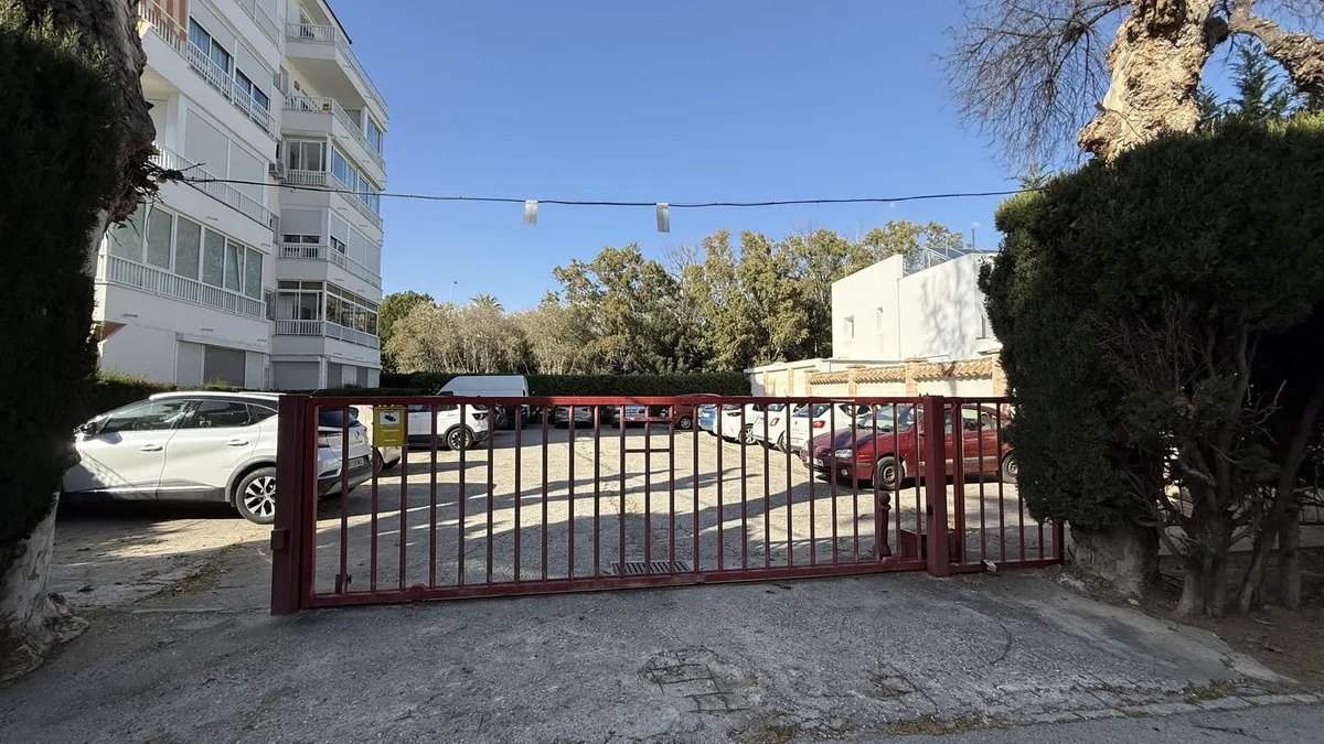 aa189c77-d1fd-4039-886a-7c8ab75d3335