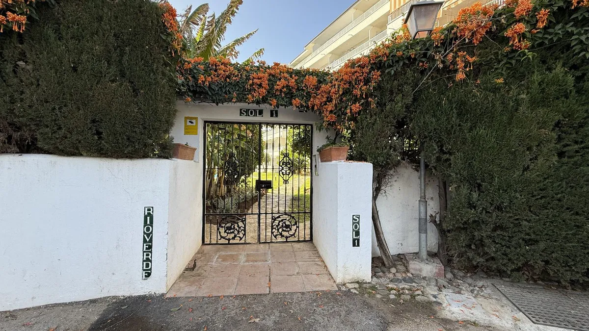 c8d12020-af99-4579-b39a-79da094fc677