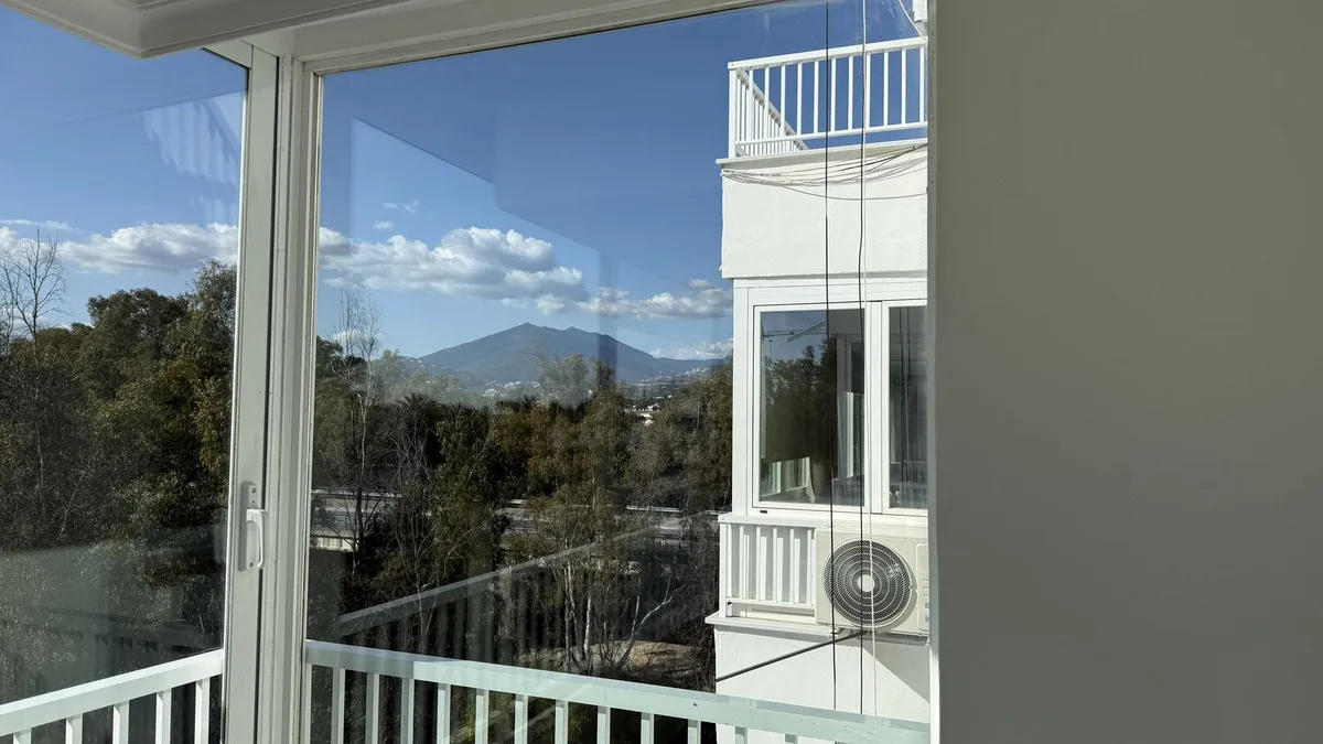 e0d0b2bd-4693-4045-a078-f3f239d4c506