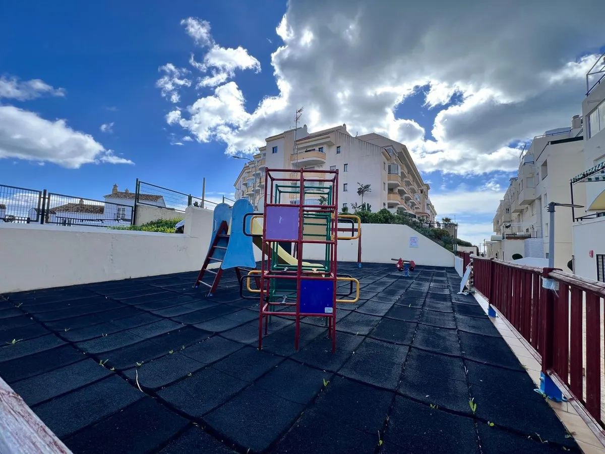 8e49776e-1c00-47c4-bfe6-cc69fd2591be