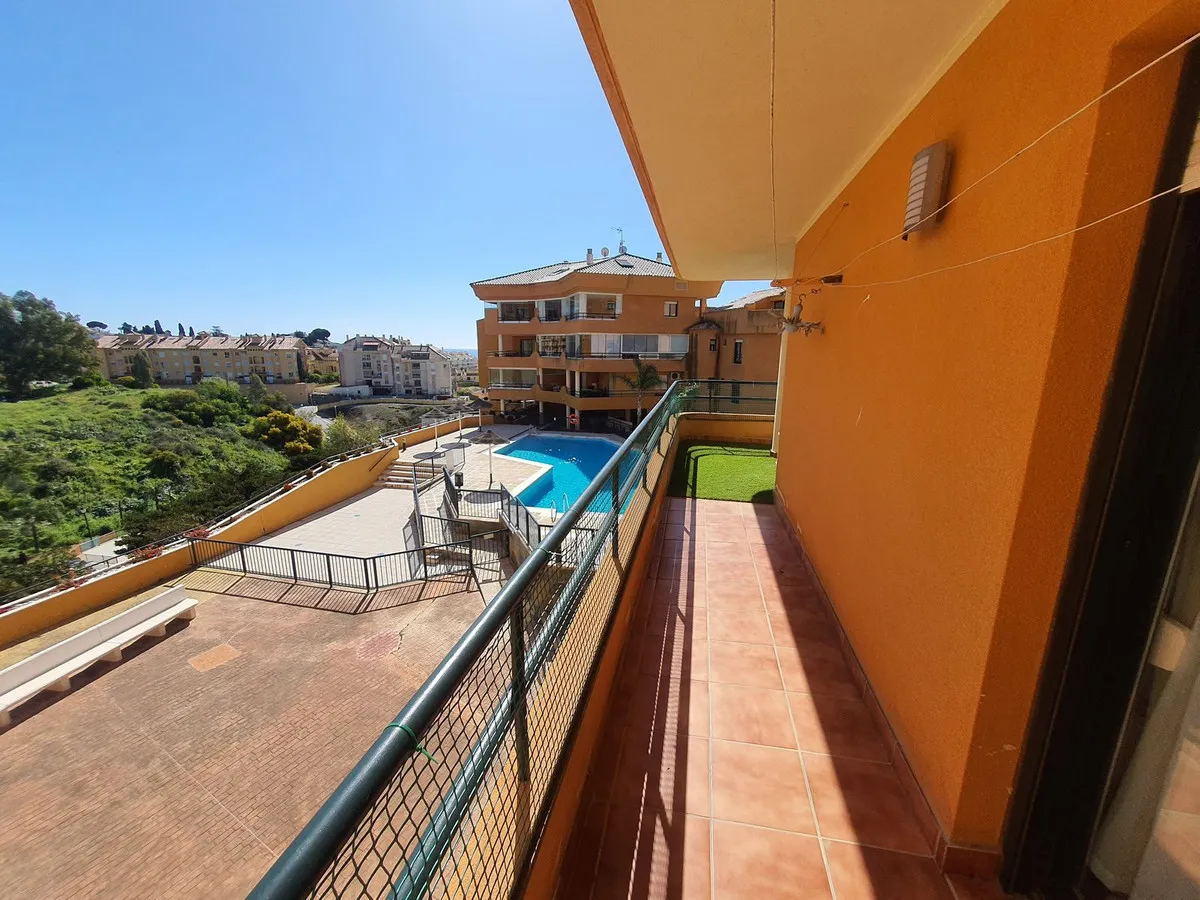 63558402-b950-4740-abb5-f497044c1fa1