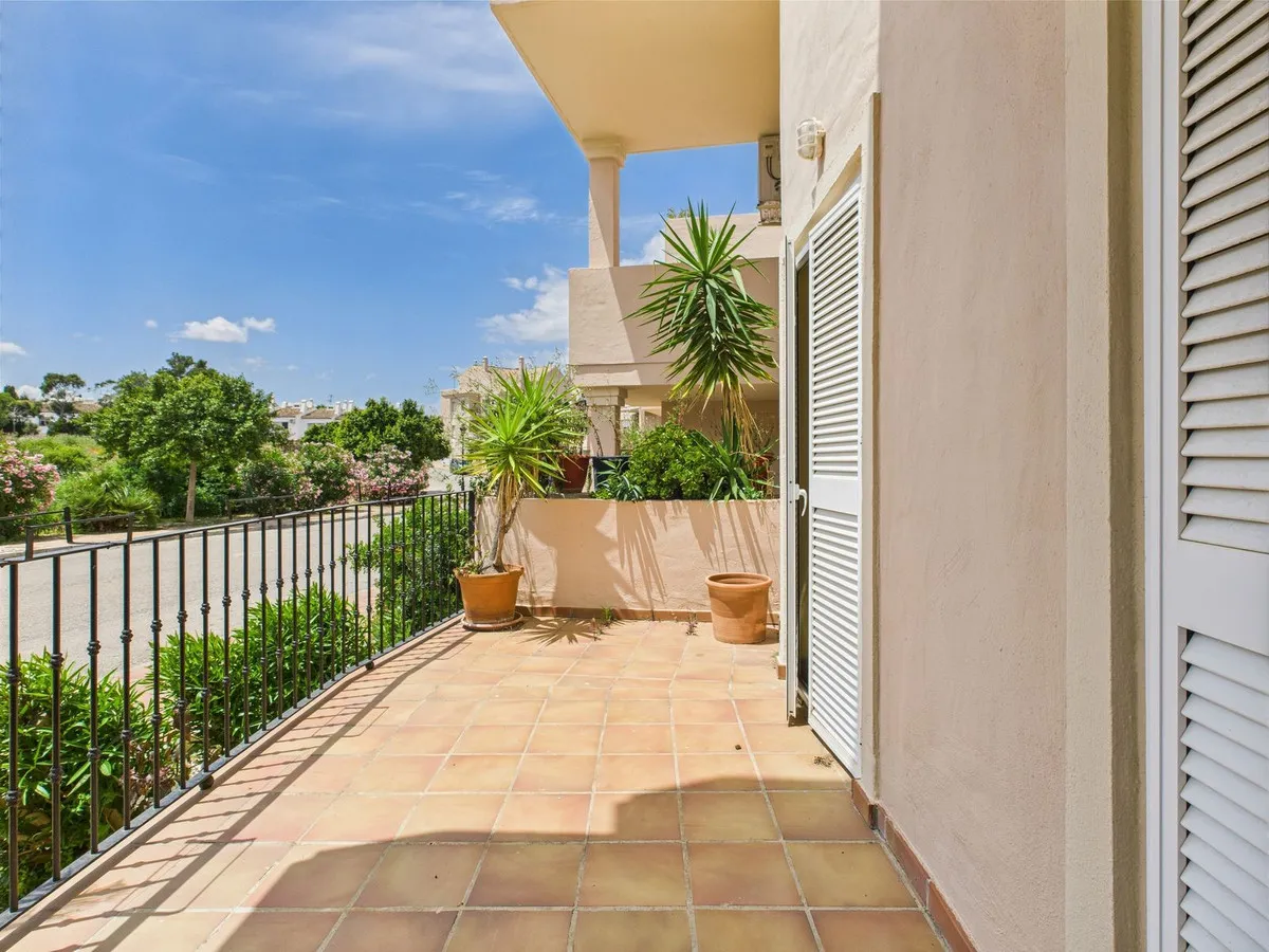 4276d703-3d00-4f9c-bafd-0e2836d764a1