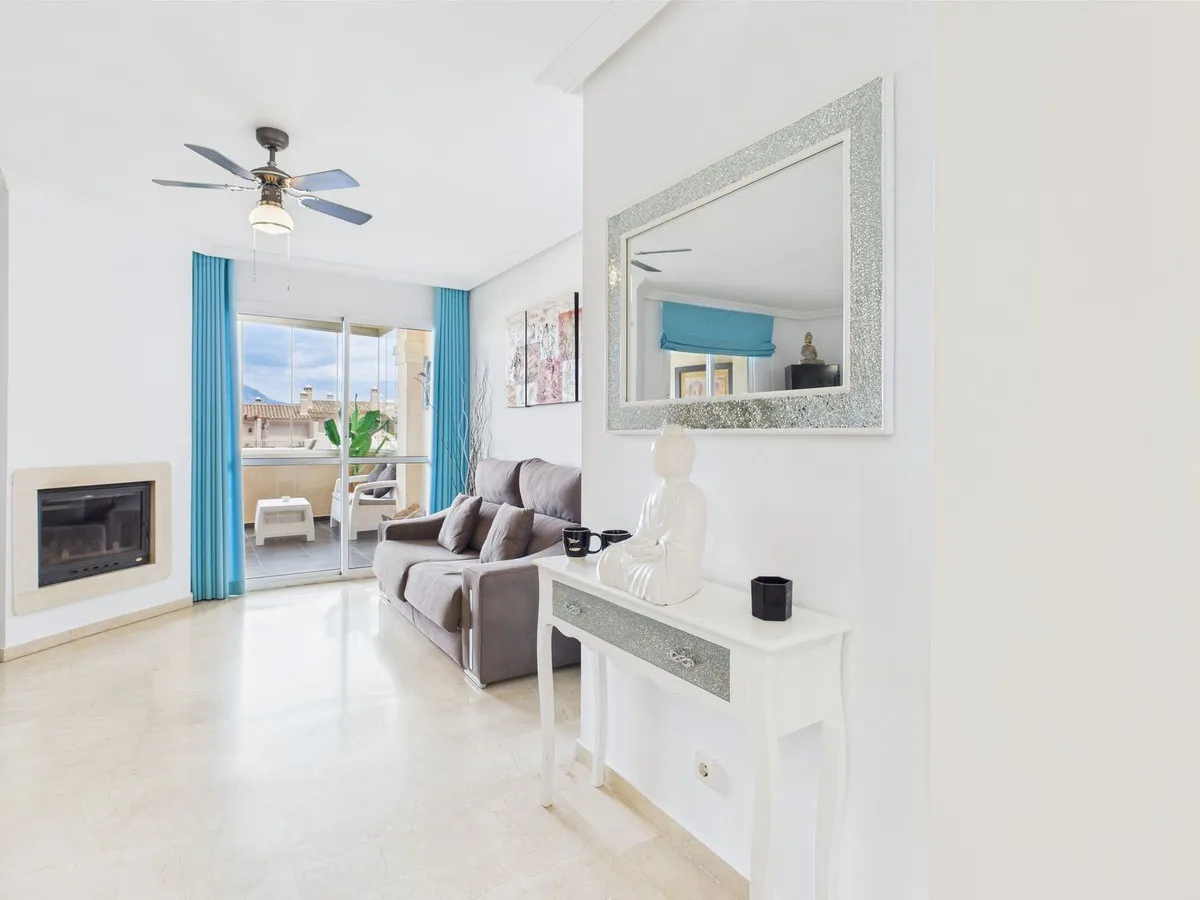 930c2ffb-d165-471b-955d-0d9106144aec