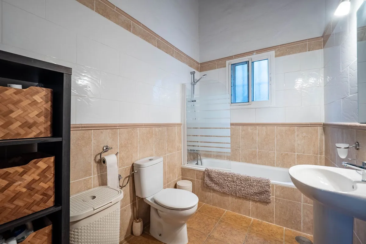 e433d5f4-9828-4d61-b3cc-cb4e039fa017