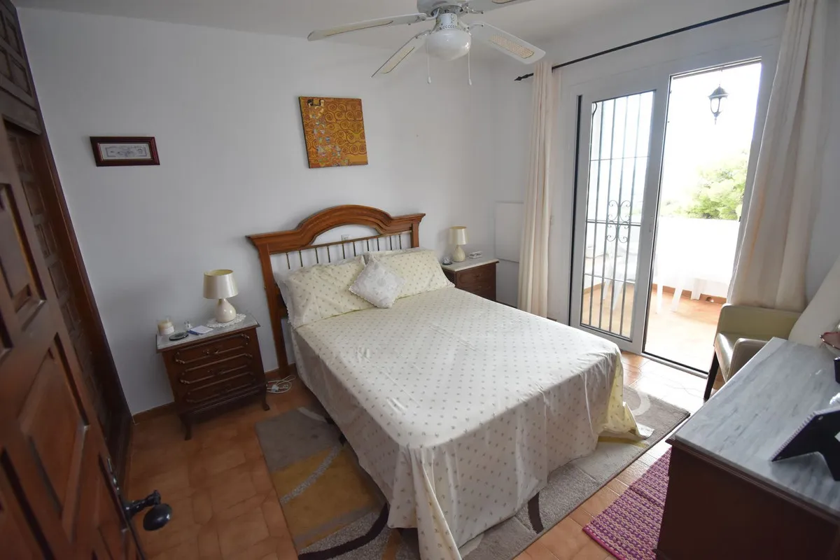 6ba7db9b-9635-4535-af68-e625d3453ea1