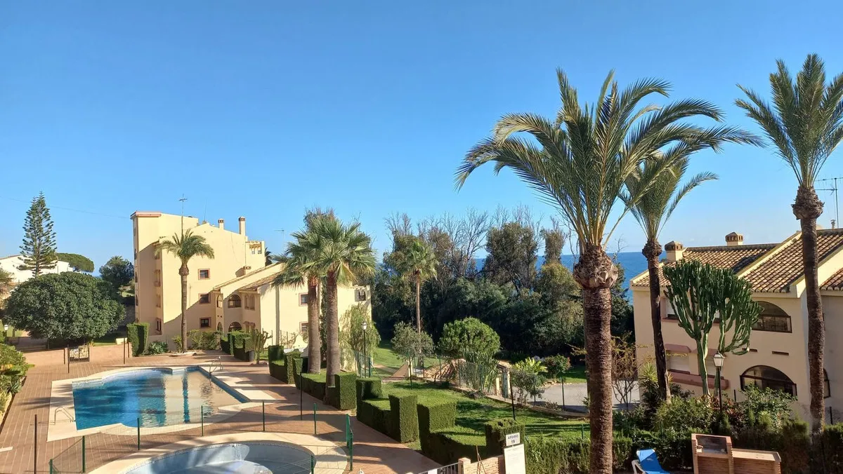 263c3ae4-7f97-41dc-b26c-db72bc8b5282