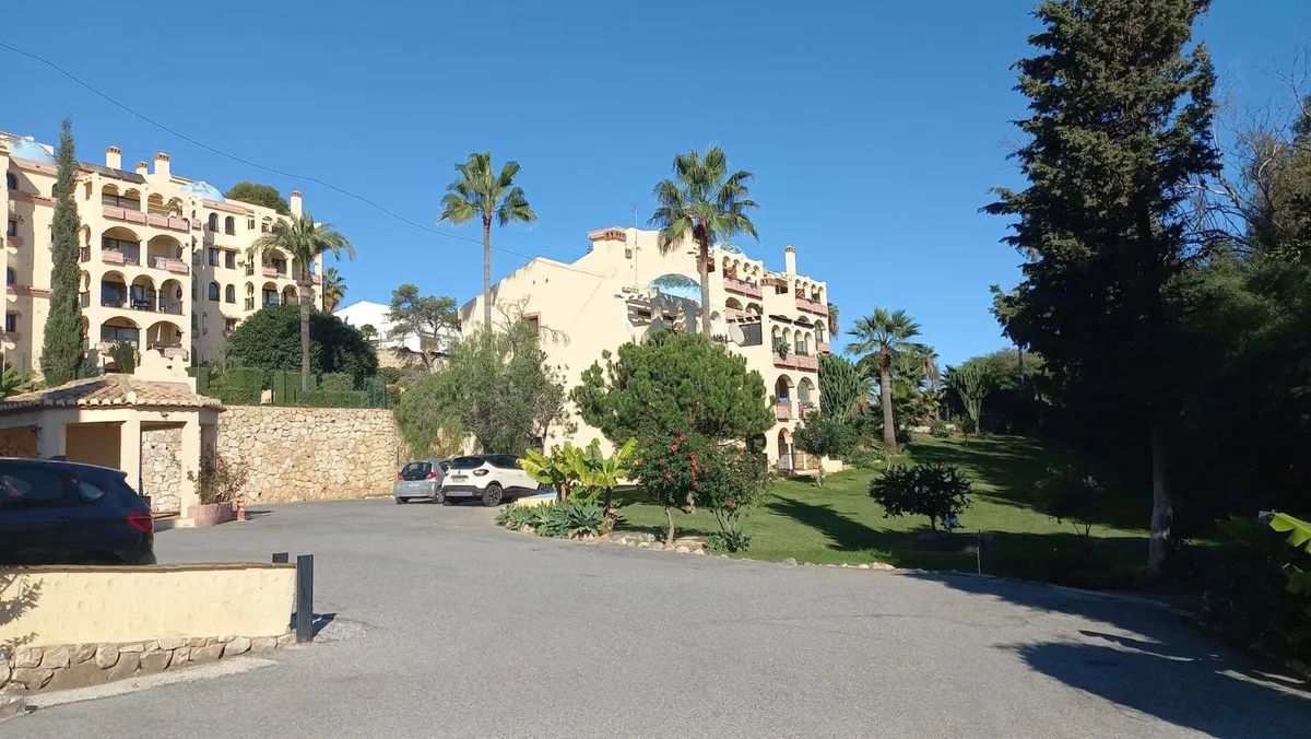 530c9dad-d10c-4dc8-beb6-6abf04c3ef15