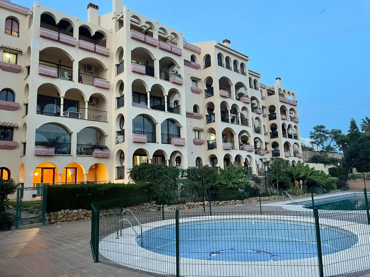 b38a59fd-cc53-4328-a98e-fb278081d5f4