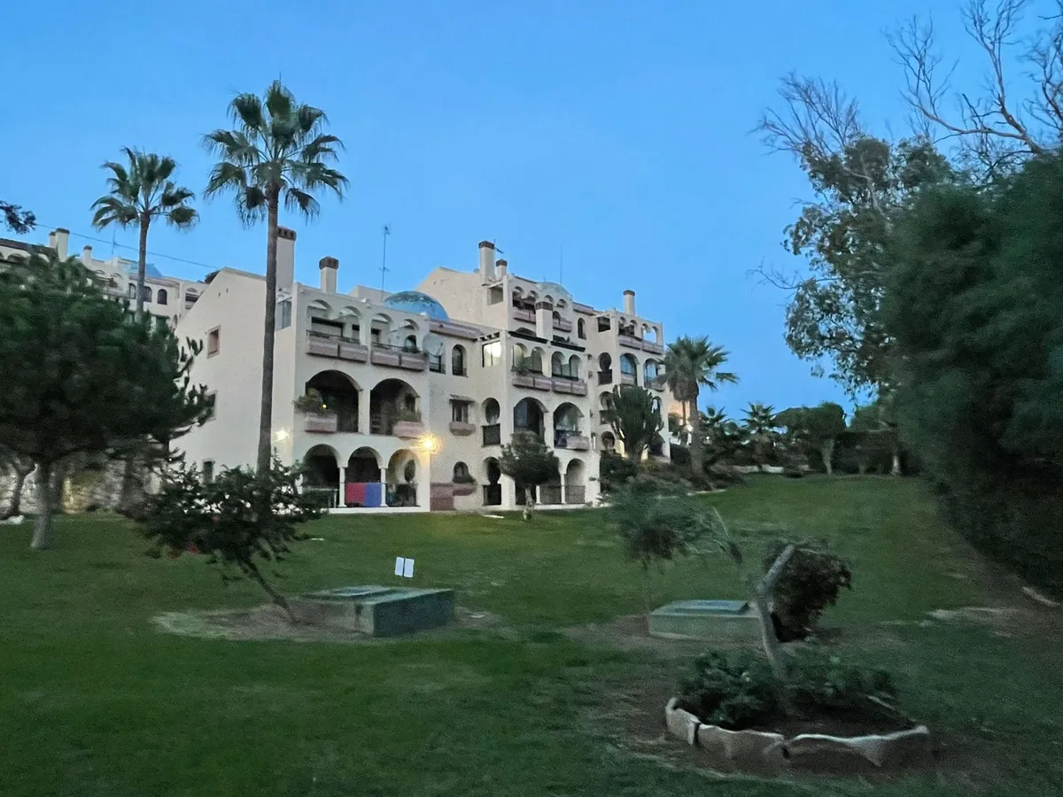 b8cf908a-7382-4436-abfd-c0ce2b98942e