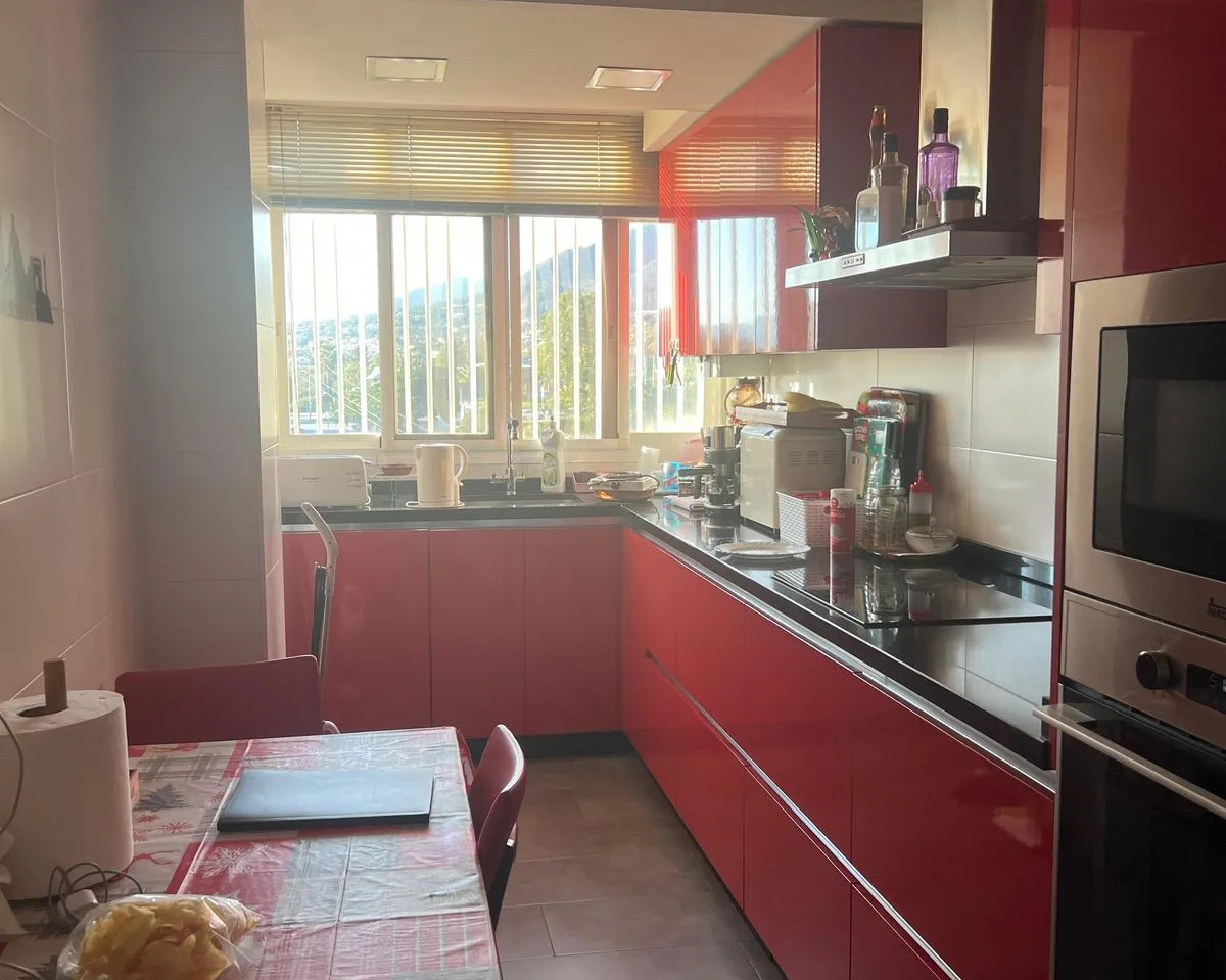 b974f37f-0133-4ae7-a677-a04ae6e05305