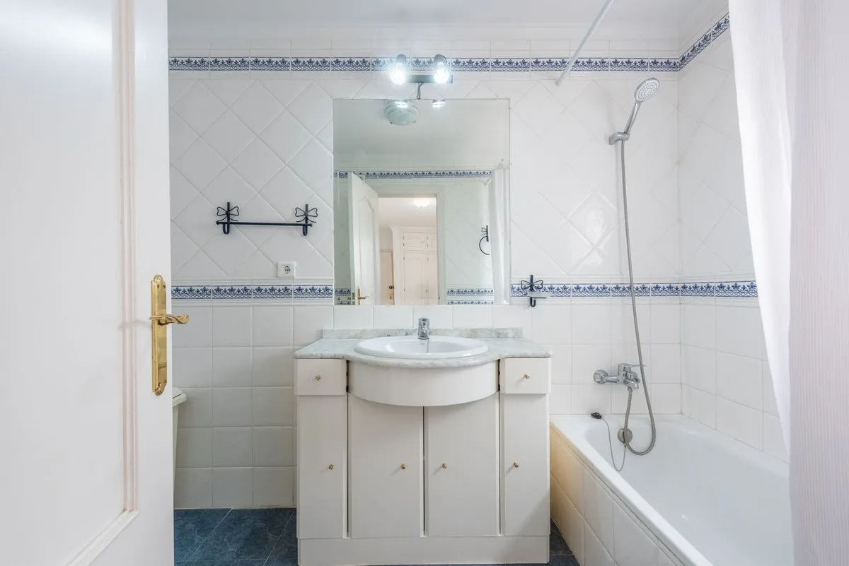 11d9c4ad-ff7d-4972-a158-20efa7ad8716