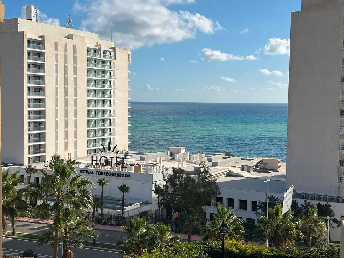 bf2b078c-1122-48f1-9e87-475d126b2a98