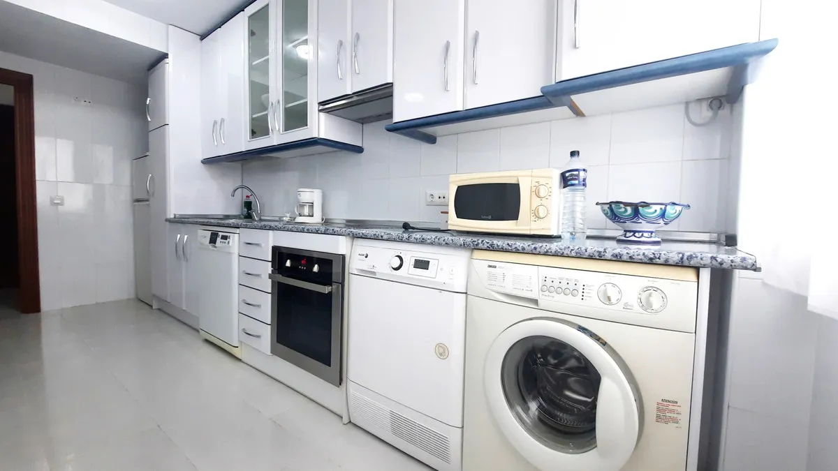 fb9f802e-879c-4e70-840c-064cae8e769b