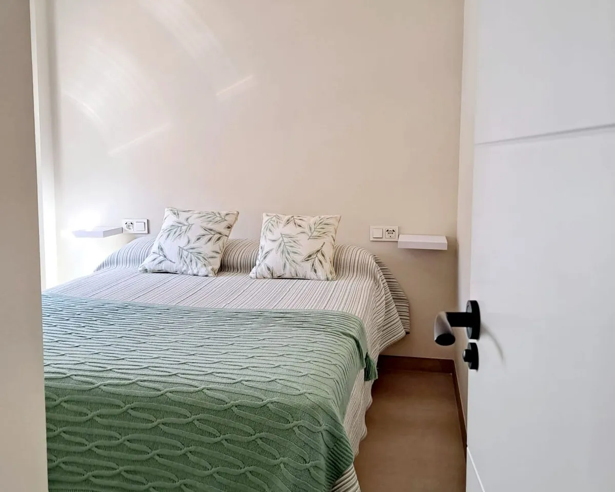 67e5fdd8-d799-4b55-9a93-75505504ec50