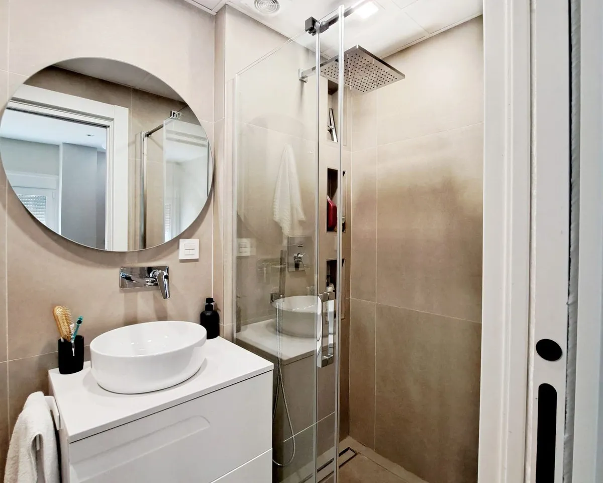 c34f8c53-aef0-47a4-b108-03615fb6461e