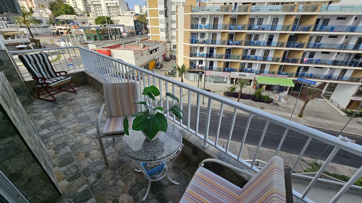 9527fc30-d049-4eb6-8efc-974d402a3d83