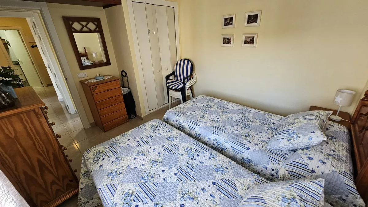 b4bb6212-00dd-4a84-a96a-ea7ad587a356