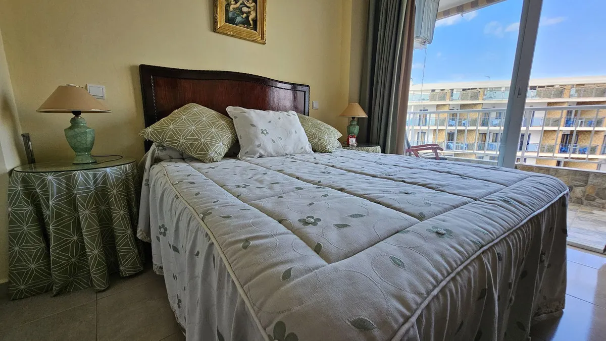 bc690d77-fb71-49c0-aad3-dcf01ac583fb