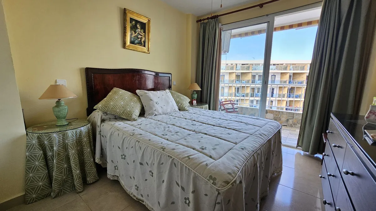 caee043d-2edc-4d87-8877-d9205f32a6c9