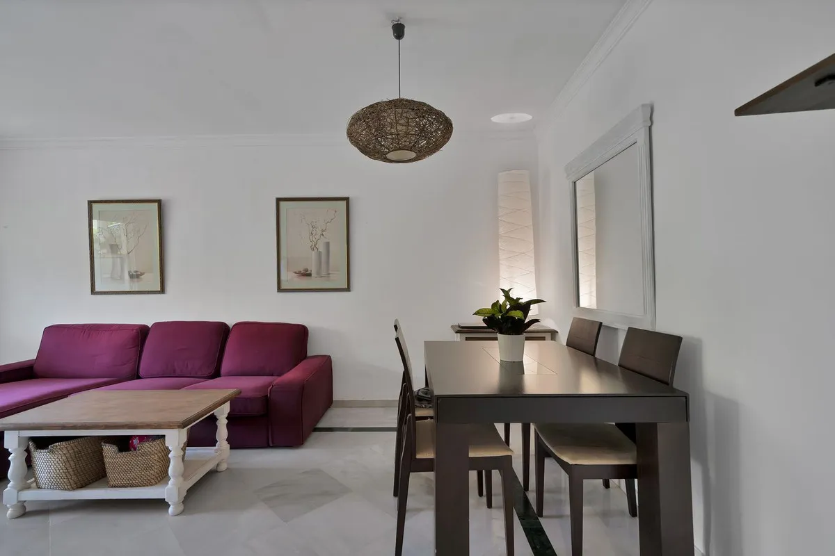 e9bbca07-eb78-45c4-bf8a-d4f52fa72fce