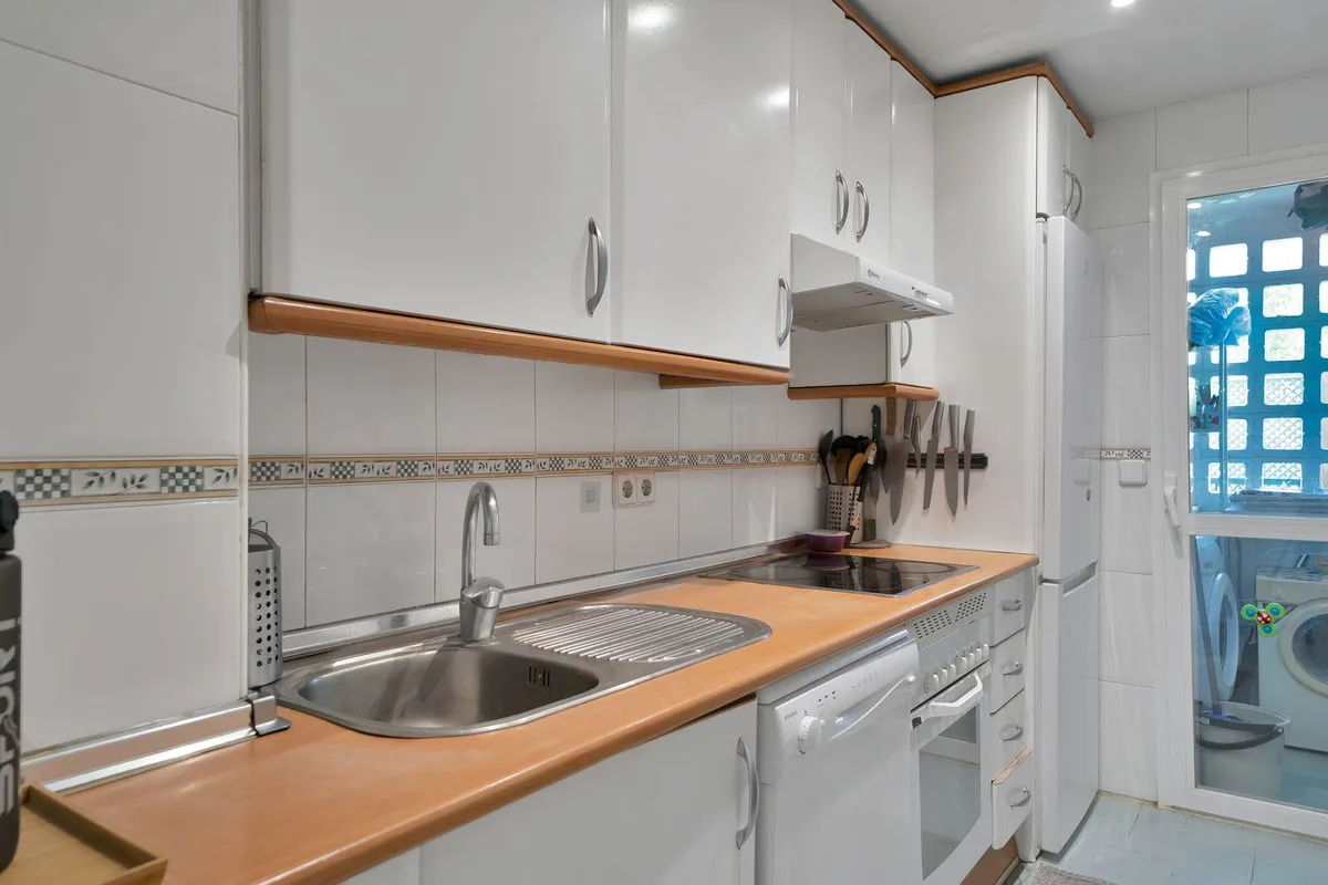 f03ad035-fd06-4cda-a16c-e56e257b7559