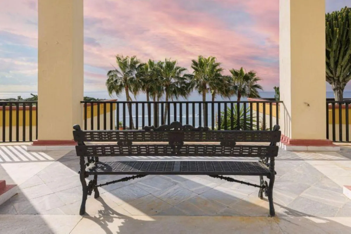 98547ce3-72be-41a7-9773-f718ea0c79b4