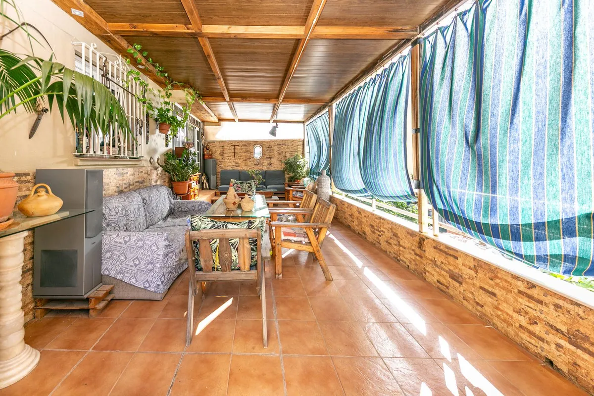 34576262-d119-4cc6-a209-24e38a0bf2cf