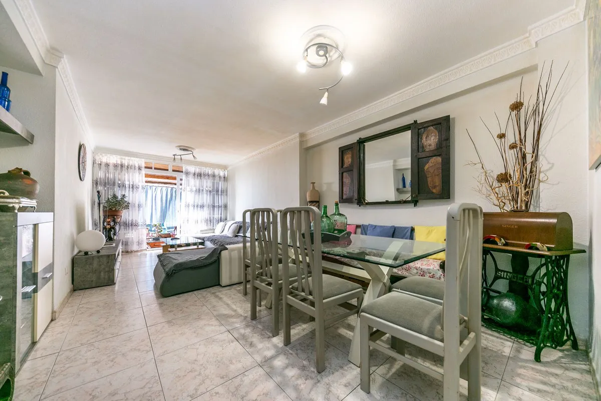 6d16a1fa-b5df-4c20-a8ca-2b002c5d89cf